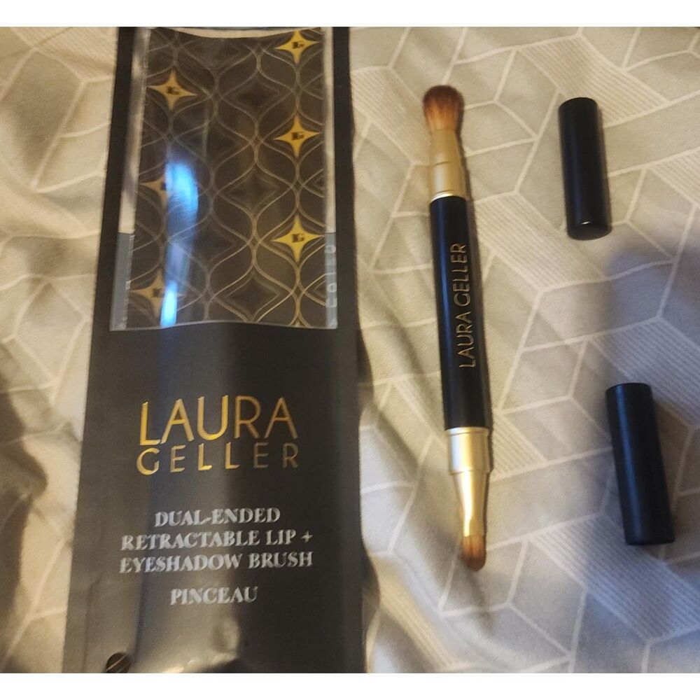 Laura Geller Travel Friendly Retractable Dual-Ended Two-in-One Makeup Brush - Picture 3 of 6